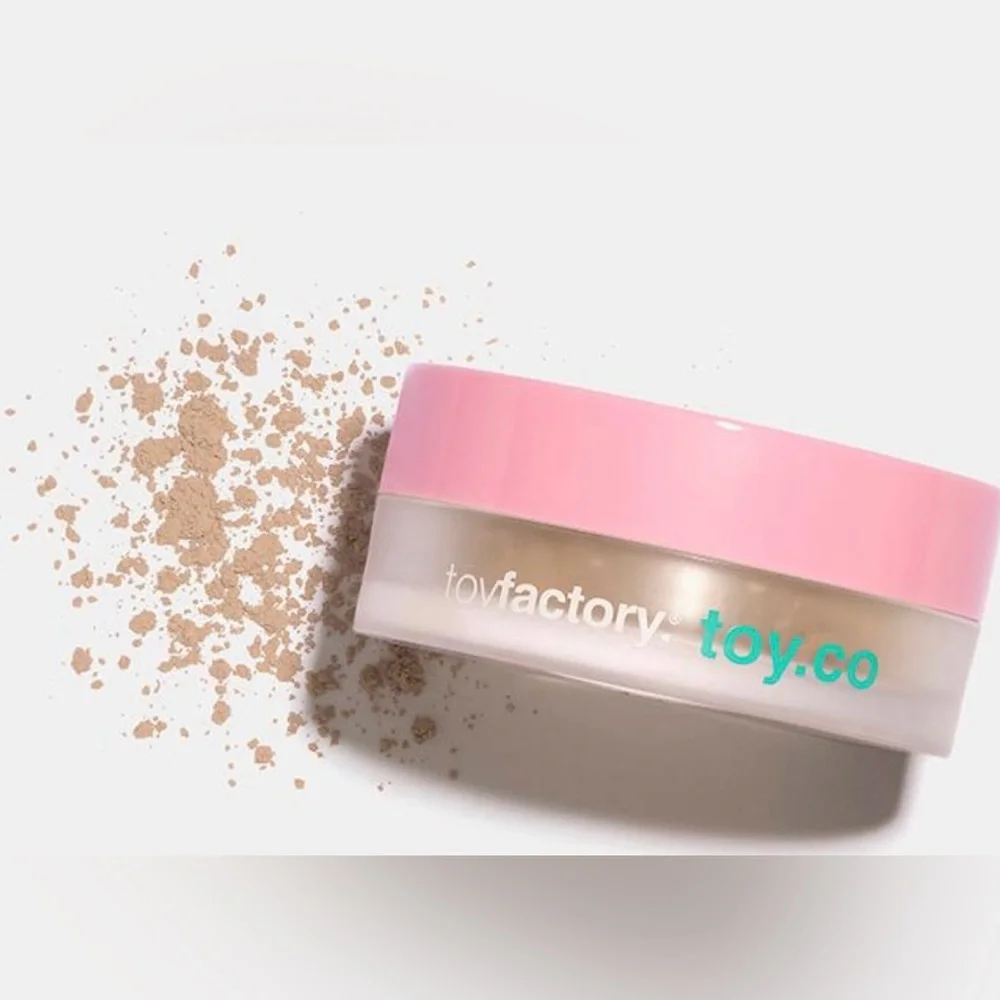 Clinique zipper bag & 2.2g TOYFACTORY setting powder